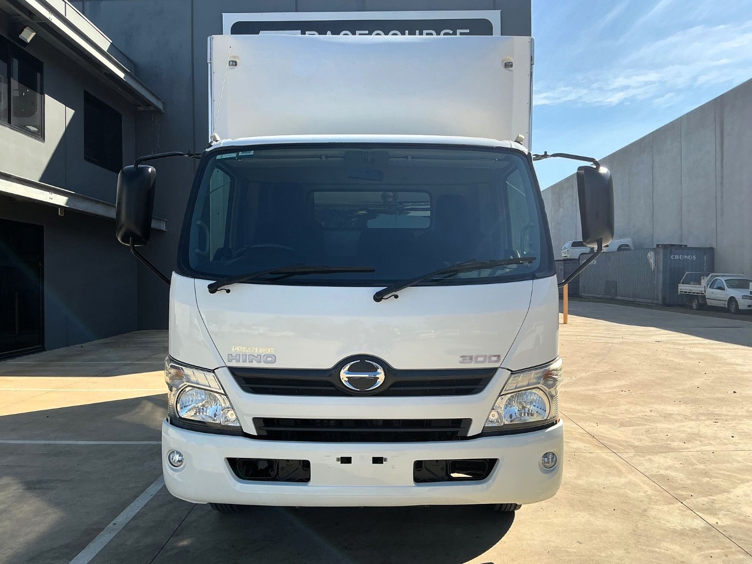 2016 HINO 300 PANTECH