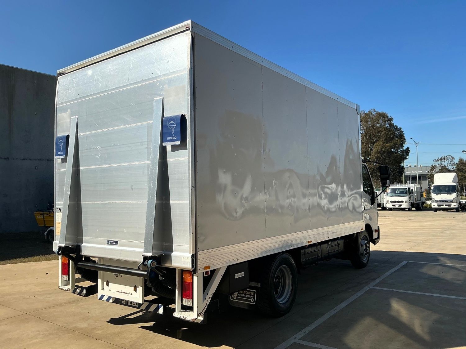 2016 HINO 300 PANTECH