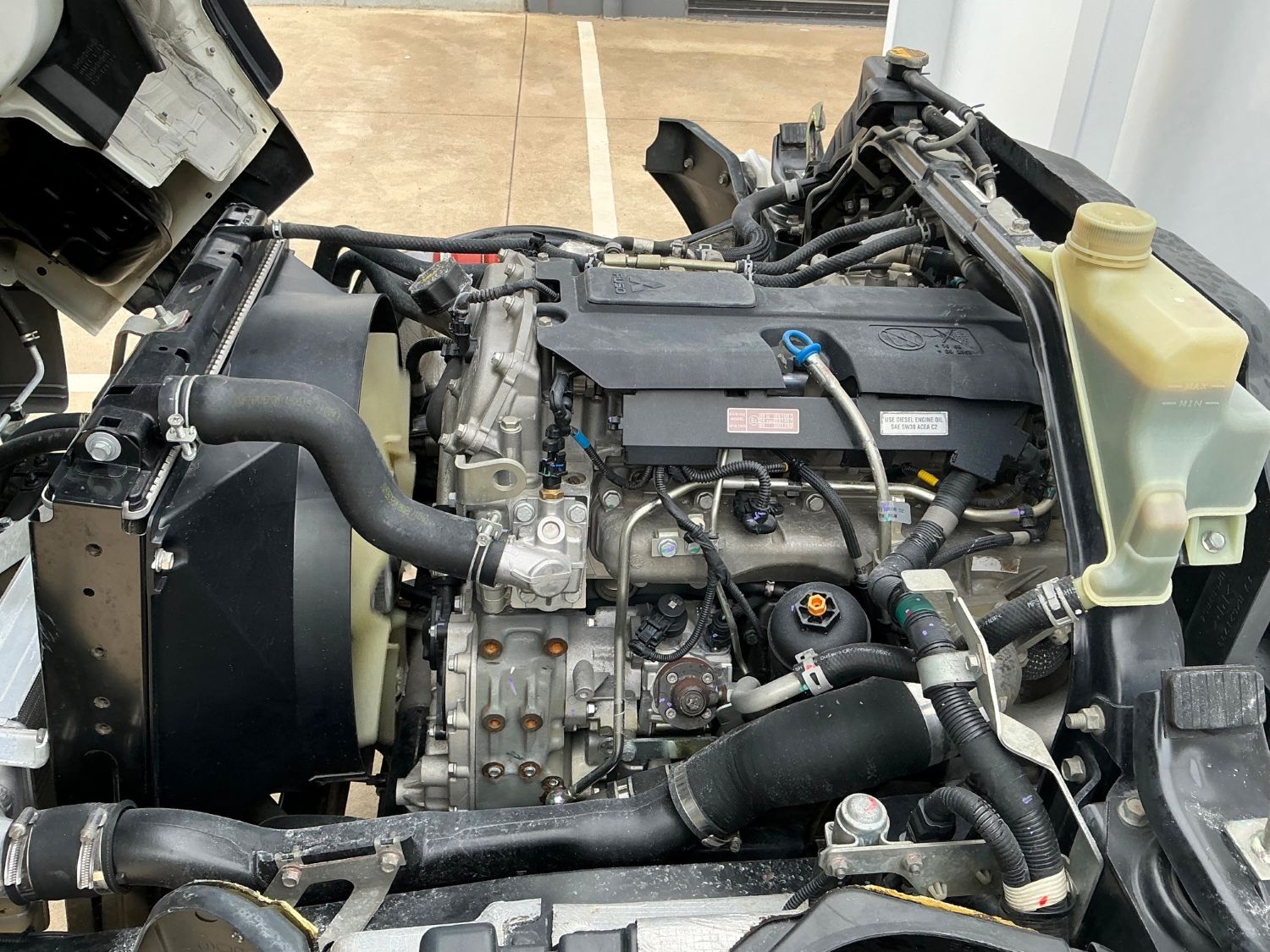 2020 MITSUBISHI CANTER TRAY