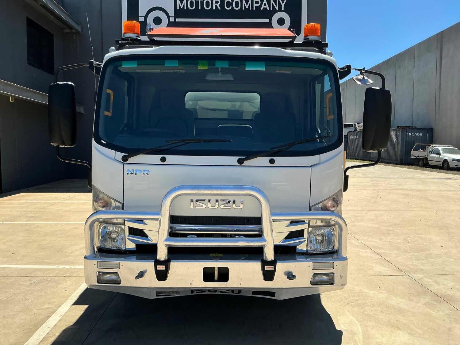 2015 ISUZU NPR75-190 TIPPER WITH CRANE