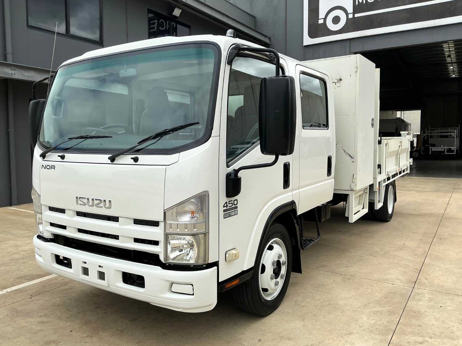 2012 ISUZU NQR450 DUAL CAB TIPPER