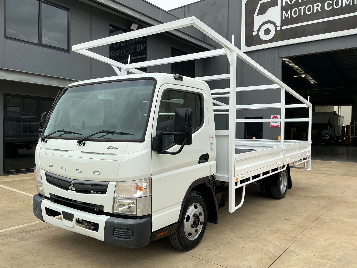 2020 MITSUBISHI CANTER TRAY