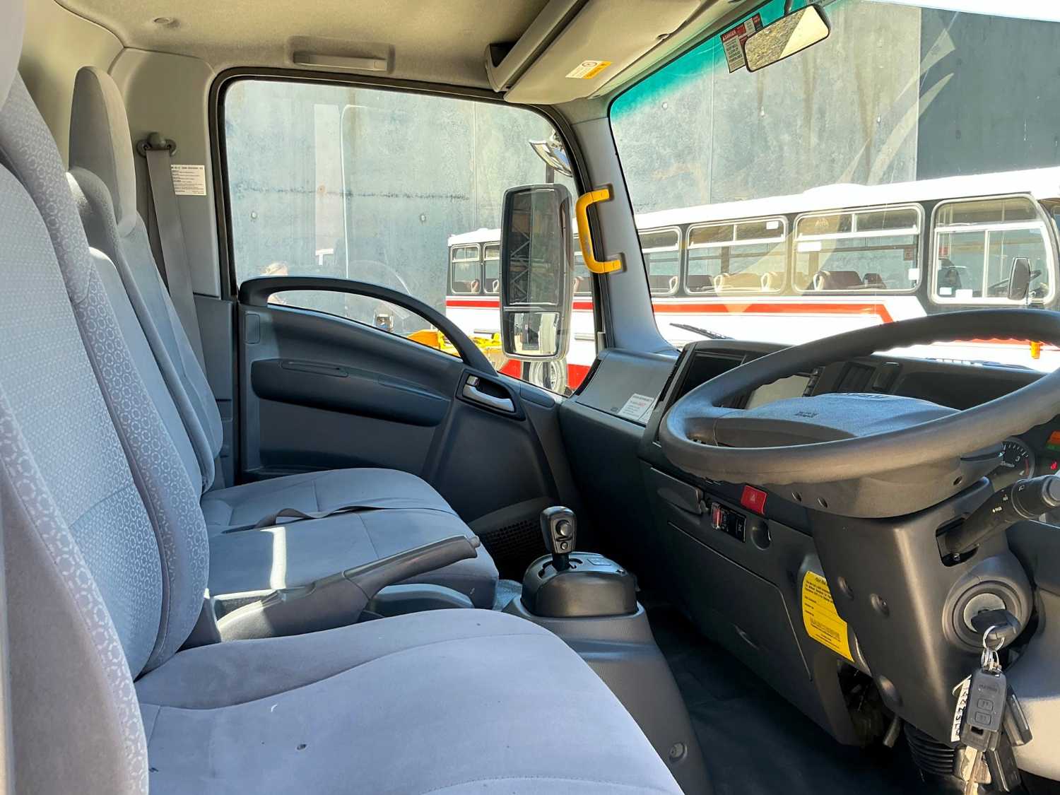 2015 ISUZU NPR75-190 TIPPER WITH CRANE